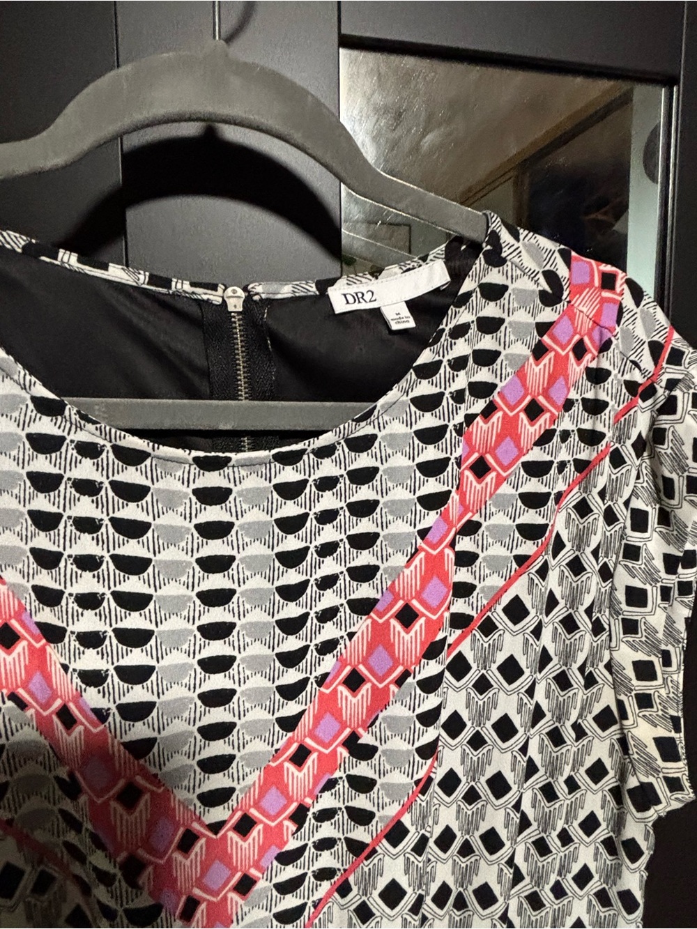 DR2 Black, White & Pink Geometric Scoop Neck Tunic